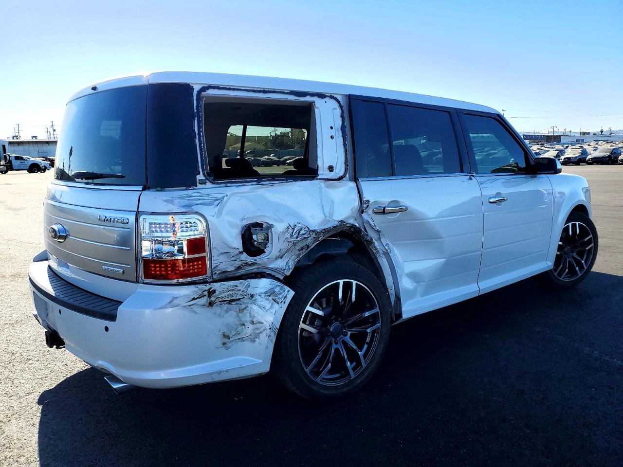 2011 Ford Flex VIN 2FMHK6DT4BBD14591 photo 3