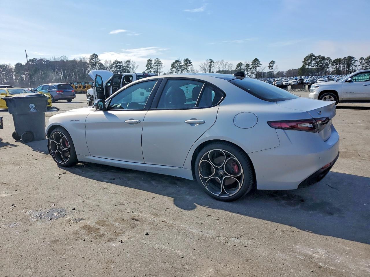 2024 Alfa Giulia VIN ZARFAMBN2R7677584 photo 2