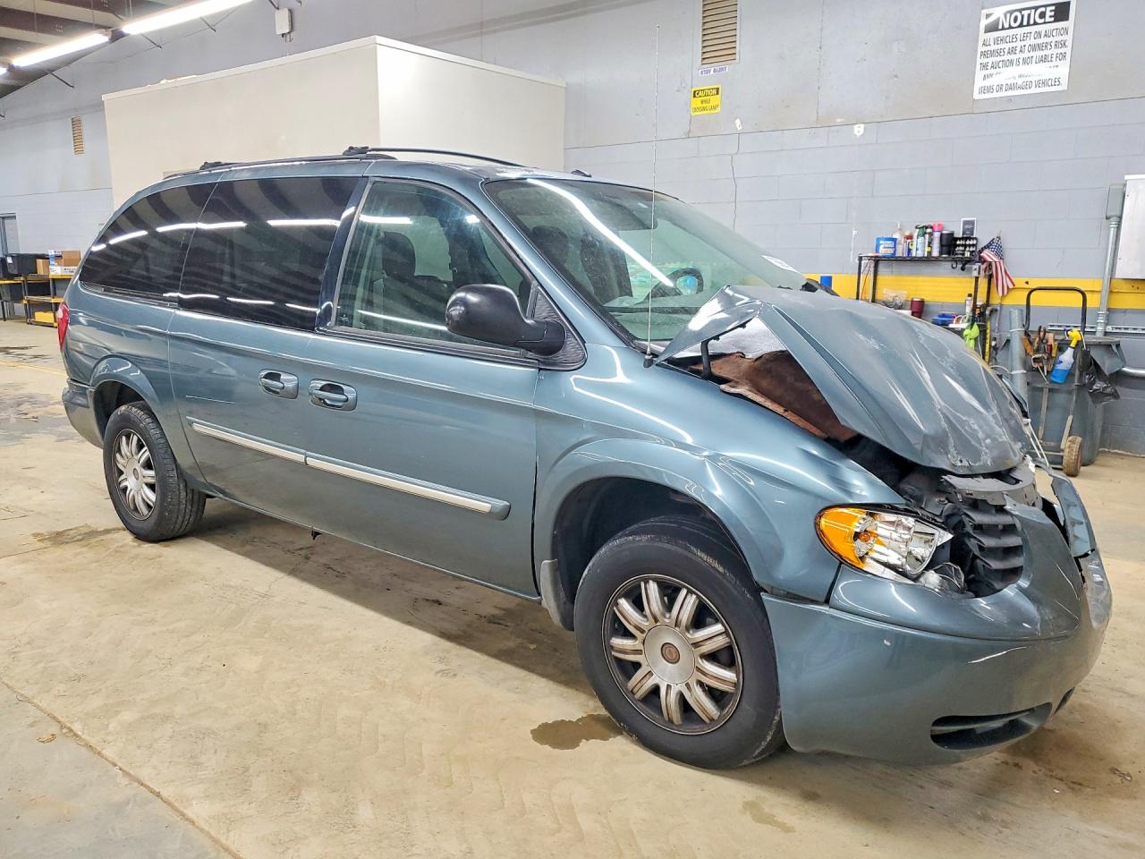 2006 Chrysler Minivan VIN 2A4GP54L26R866707 photo 4