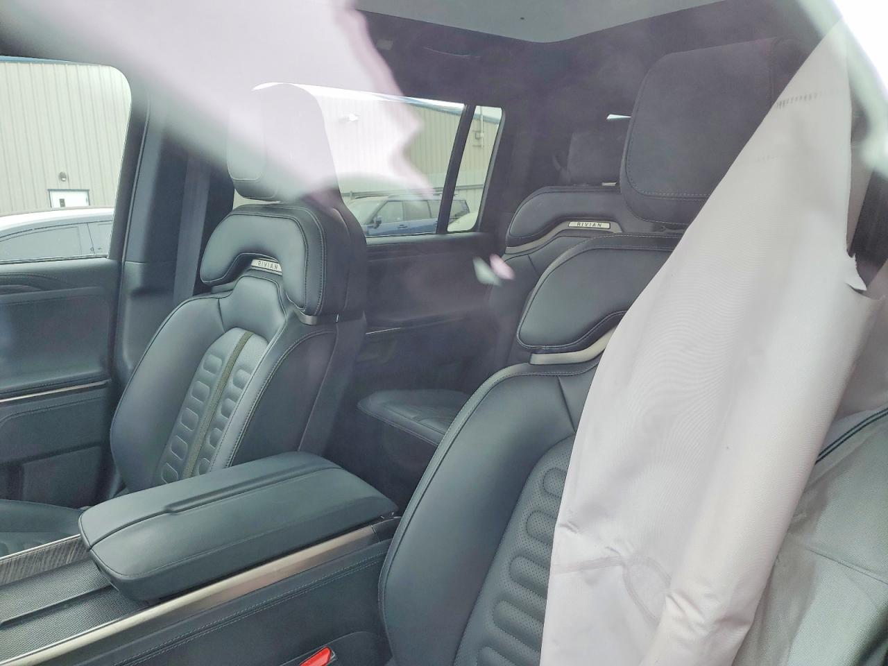 2025 Rivian Ris VIN 7PDSGBBA4SN073036 photo 10