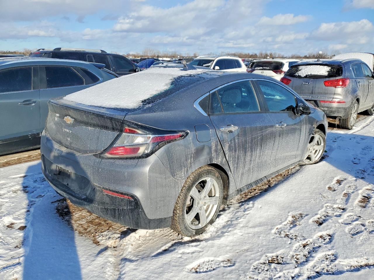 2019 Chevrolet Volt VIN 1G1RA6S58KU128958 photo 3