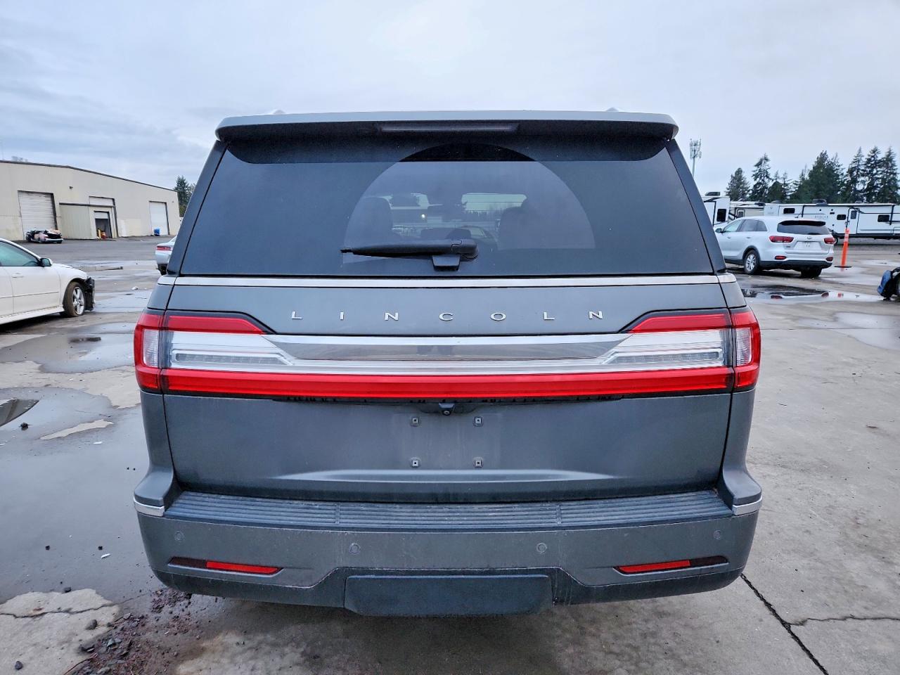 2021 Lincoln Navigator VIN 5LMJJ2LT1MEL15216 photo 6