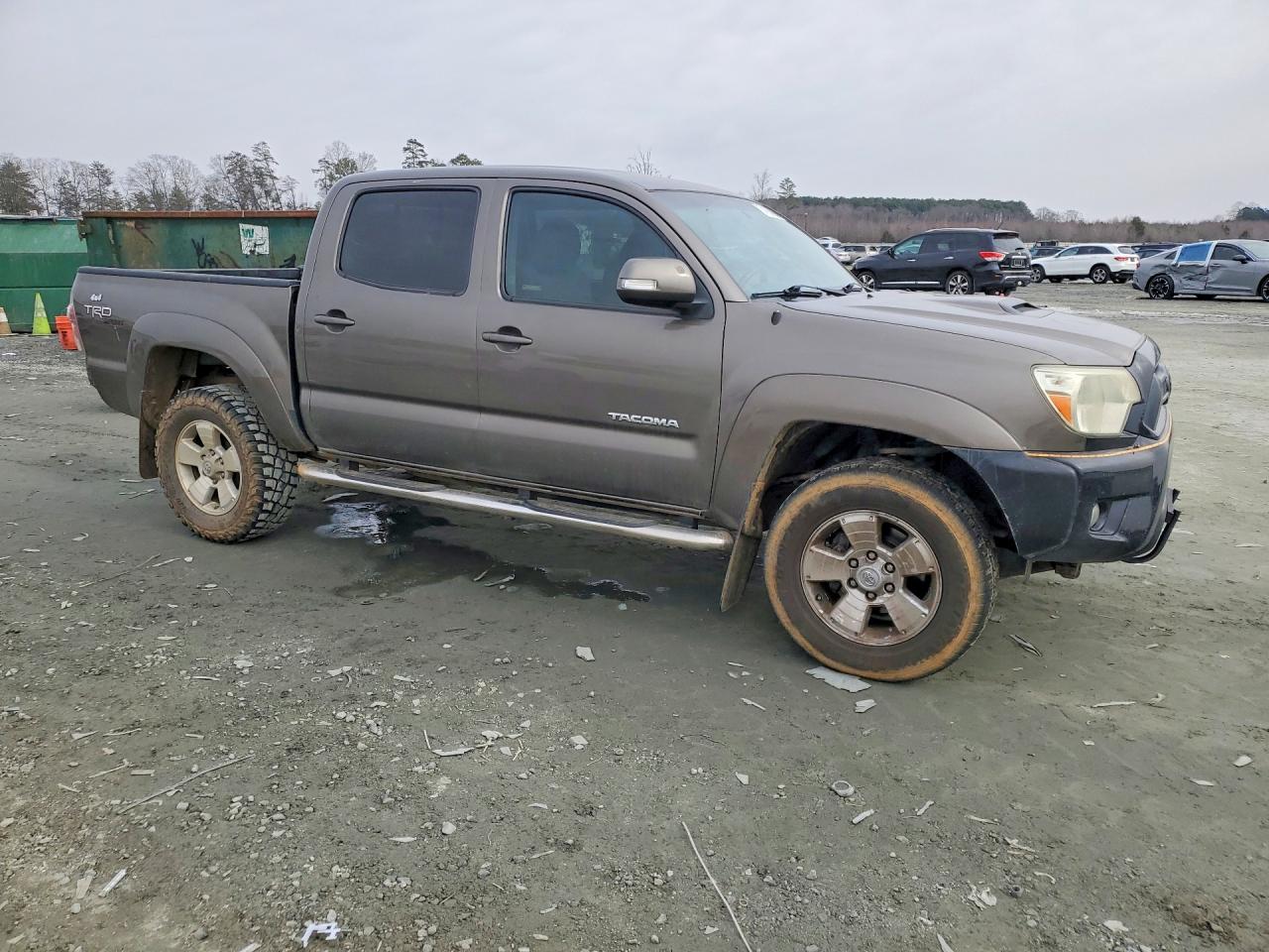 2013 Toyota Tacoma VIN 5TFJU4GN7DX044043 photo 4