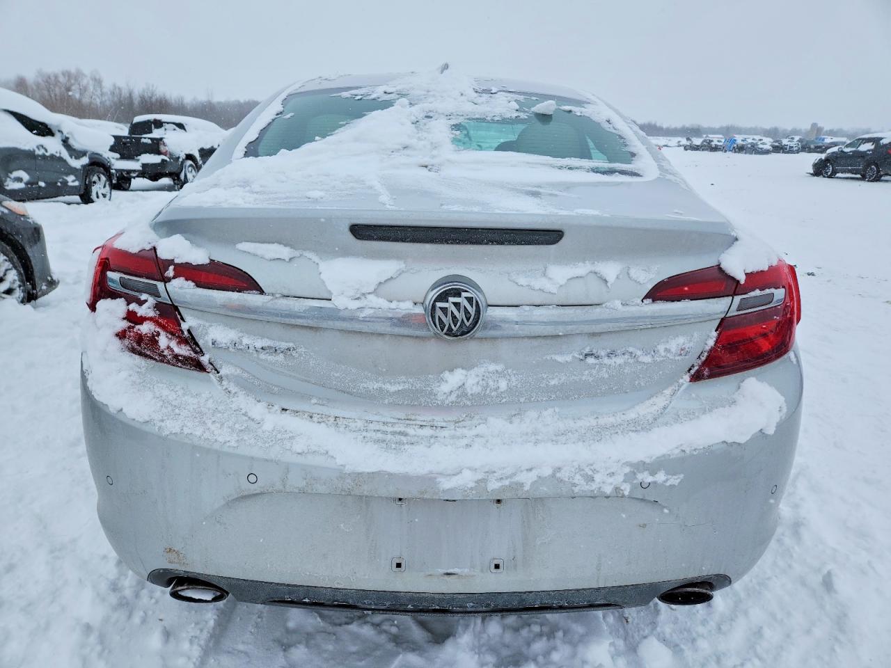 2017 Buick Regal VIN 2G4GR5GX7H9111016 photo 6