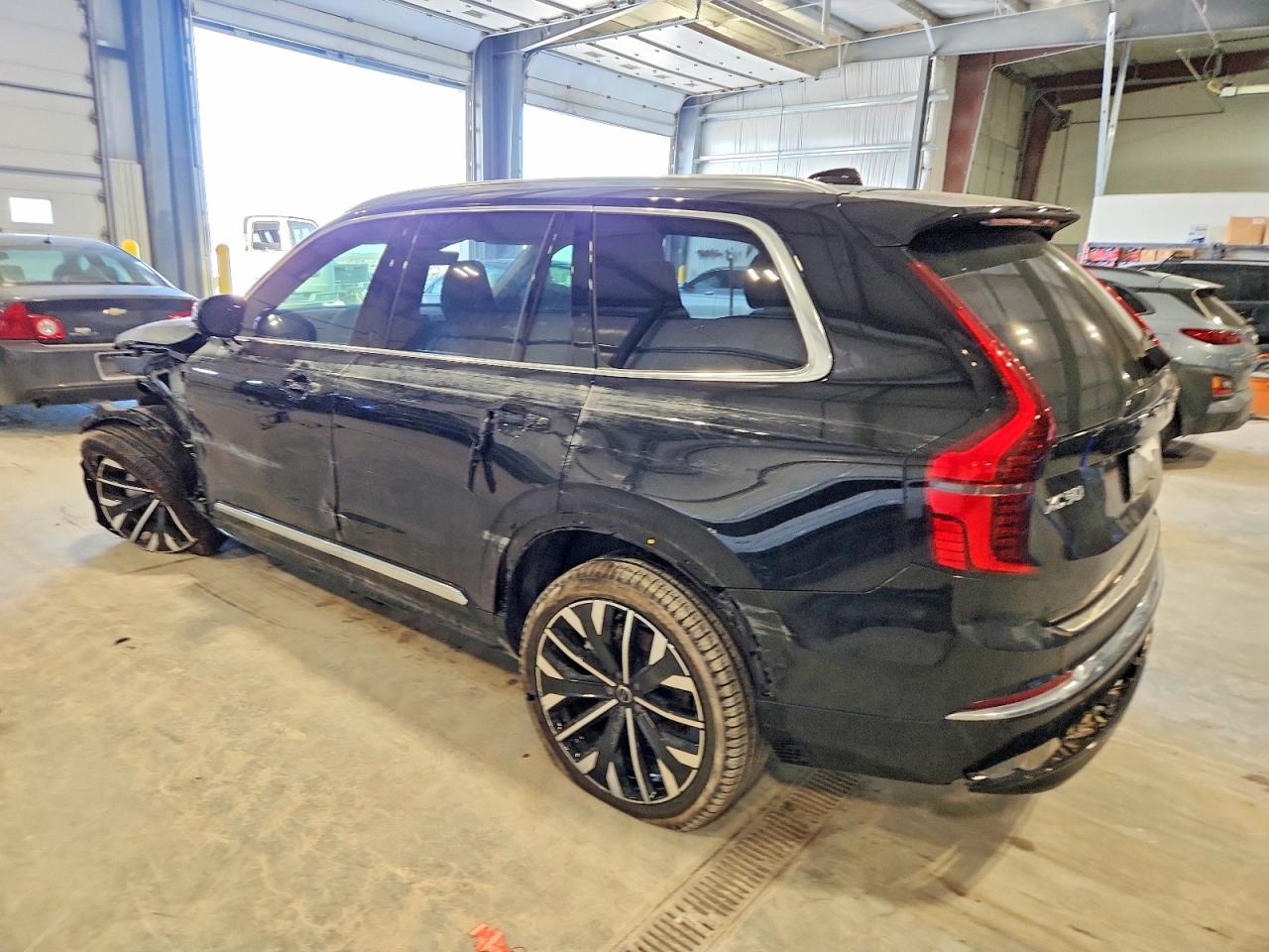 2025 Volvo Xc90 plus VIN YV4062PB9S1389779 photo 2