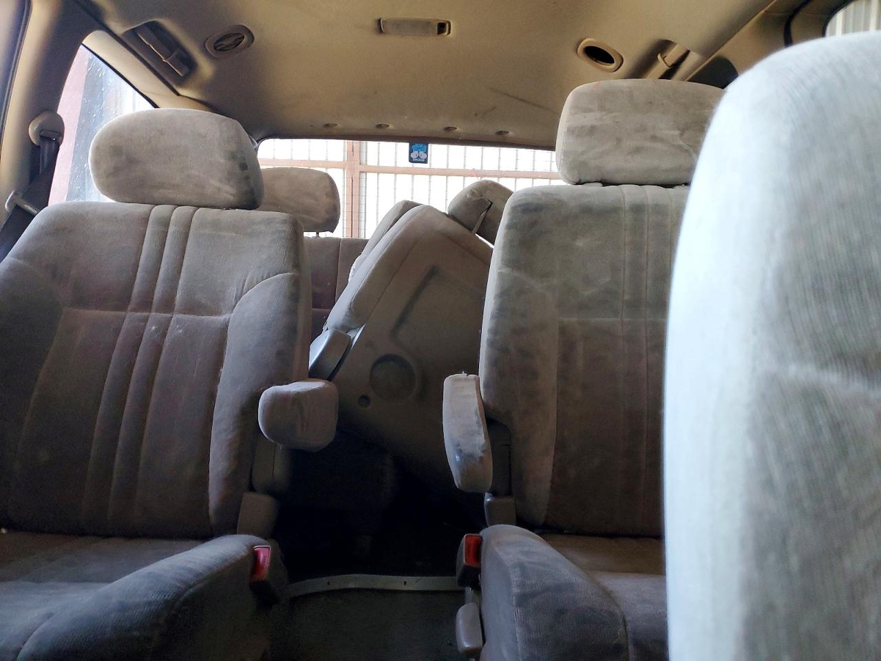 2003 Toyota All models VIN 4T3ZF13C83U543128 photo 10