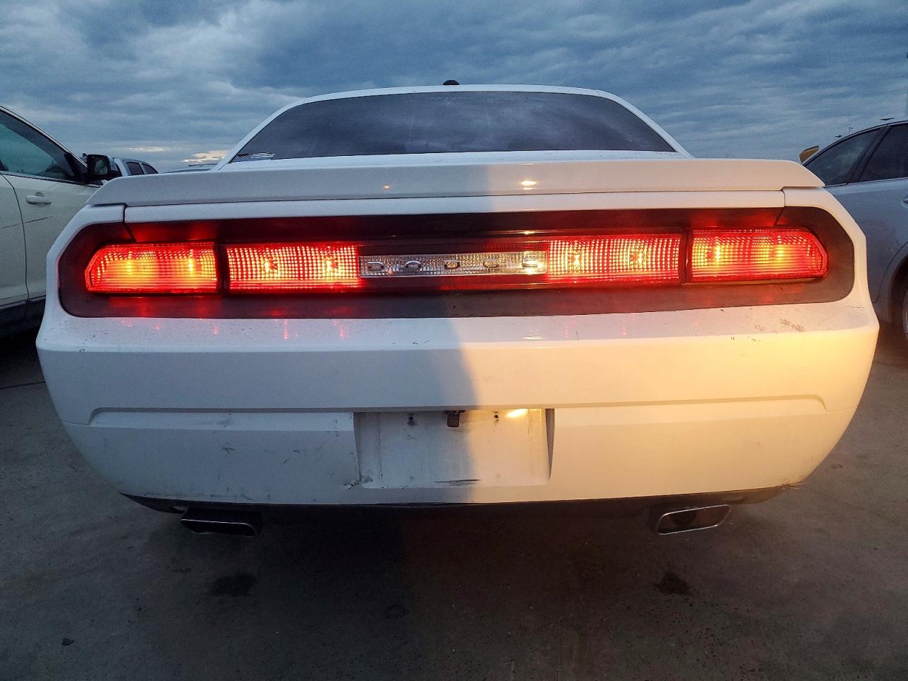 2014 Dodge Challenger VIN 2C3CDYBT4EH231837 photo 6