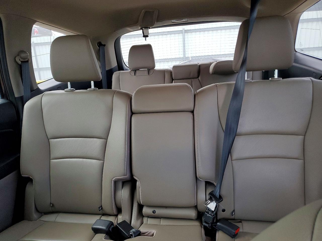 2017 Honda Pilot VIN 5FNYF6H93HB062612 photo 10