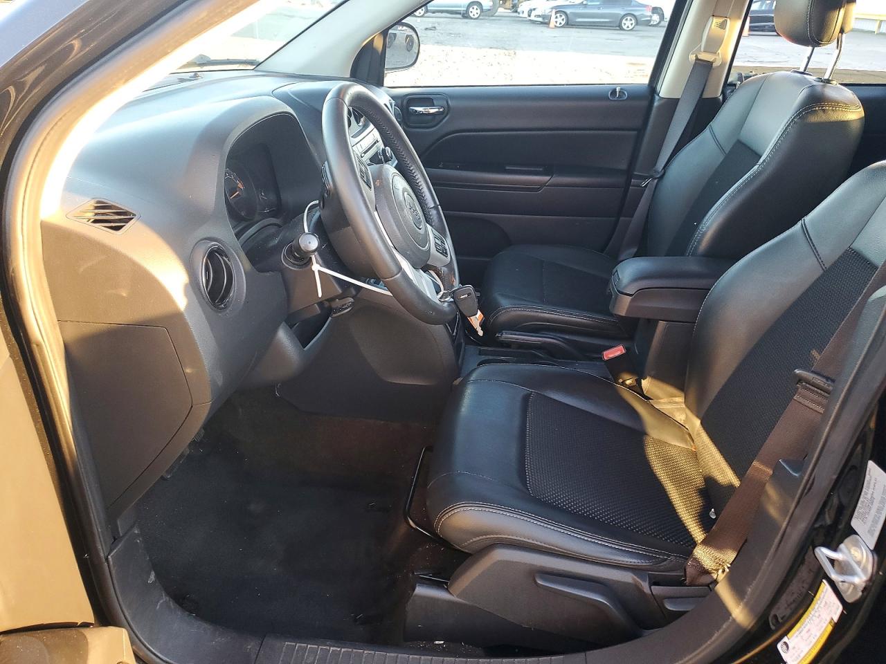 2017 Jeep Compass VIN 1C4NJCBA9HD173823 photo 7