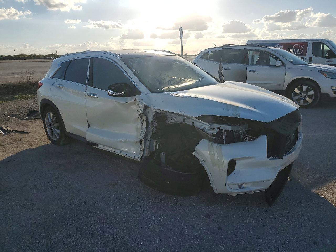 2020 Infiniti Qx50 VIN 3PCAJ5M13LF109821 photo 4