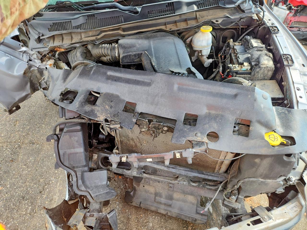 2019 Ram 1500 VIN 1C6RR6FG9KS629274 photo 11