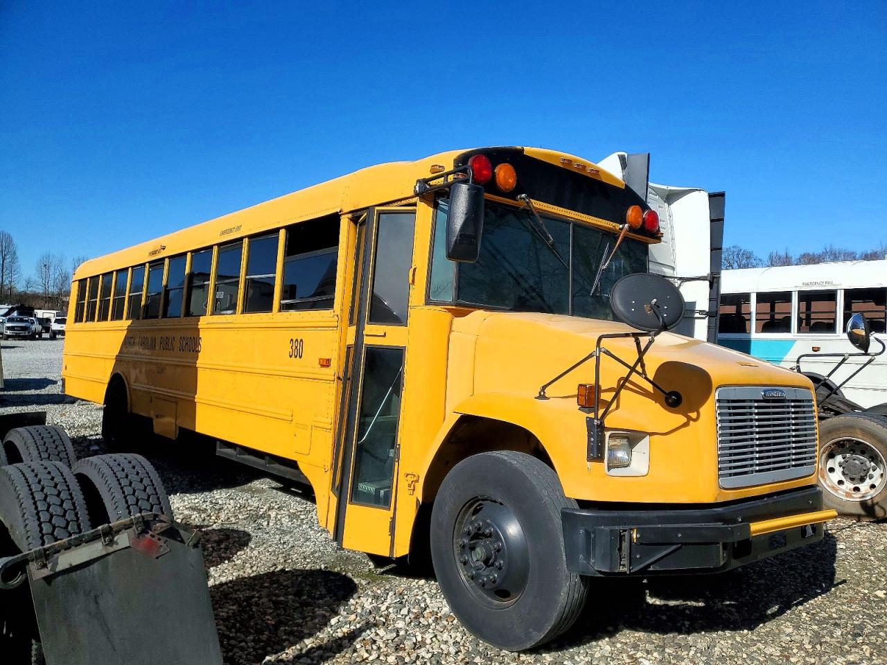 2002 FREIGHTLINER All models VIN 4UZAAXAK32CK41333 photo 1
