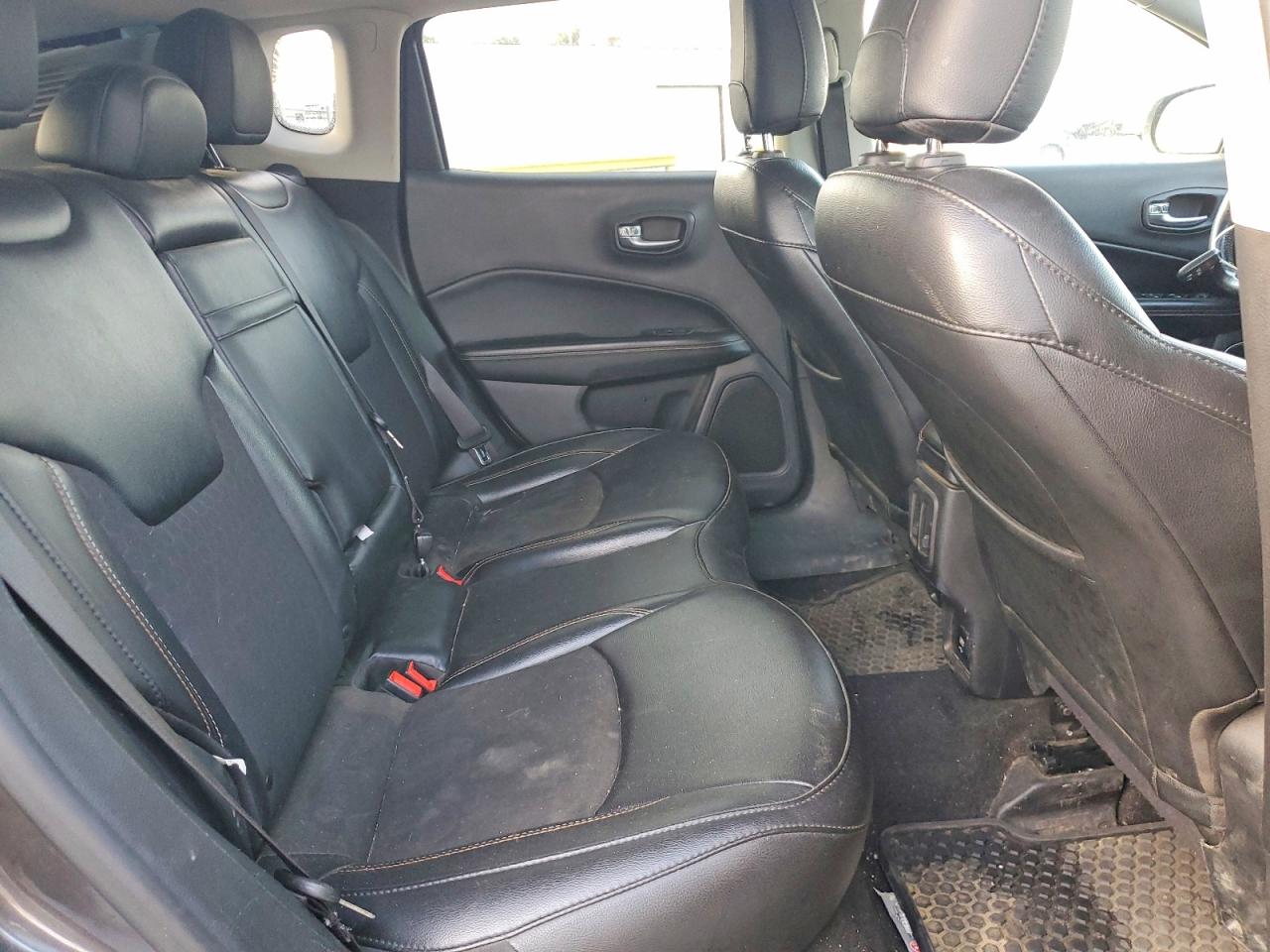 2020 Jeep Compass VIN 3C4NJDBB4LT131982 photo 10