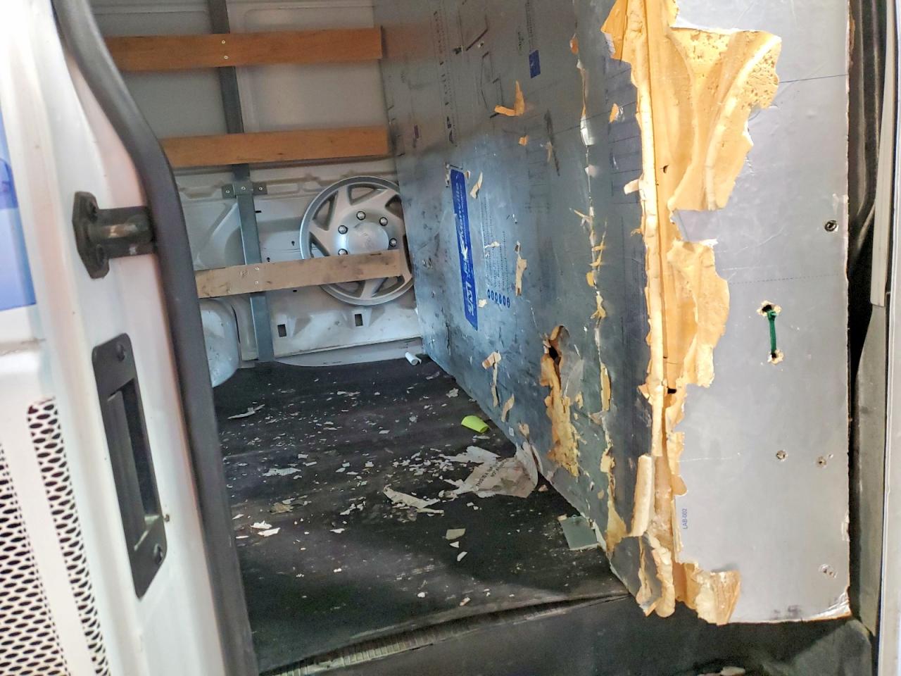 2013 Ford Econoline VIN 1FTNE2EW9DDA65976 photo 10