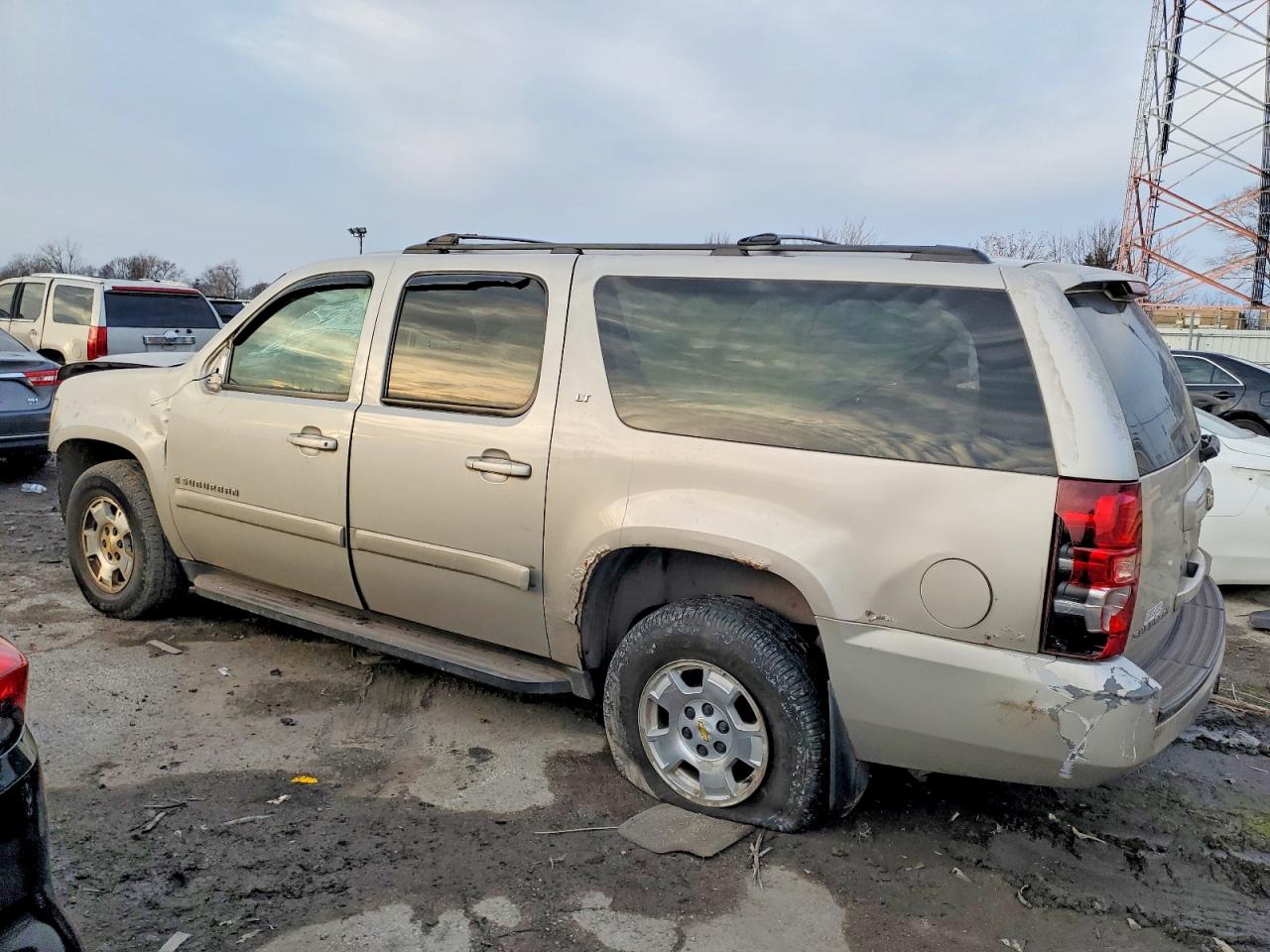 2009 CHEV Suburban VIN 1GNFK26319R227621 photo 2