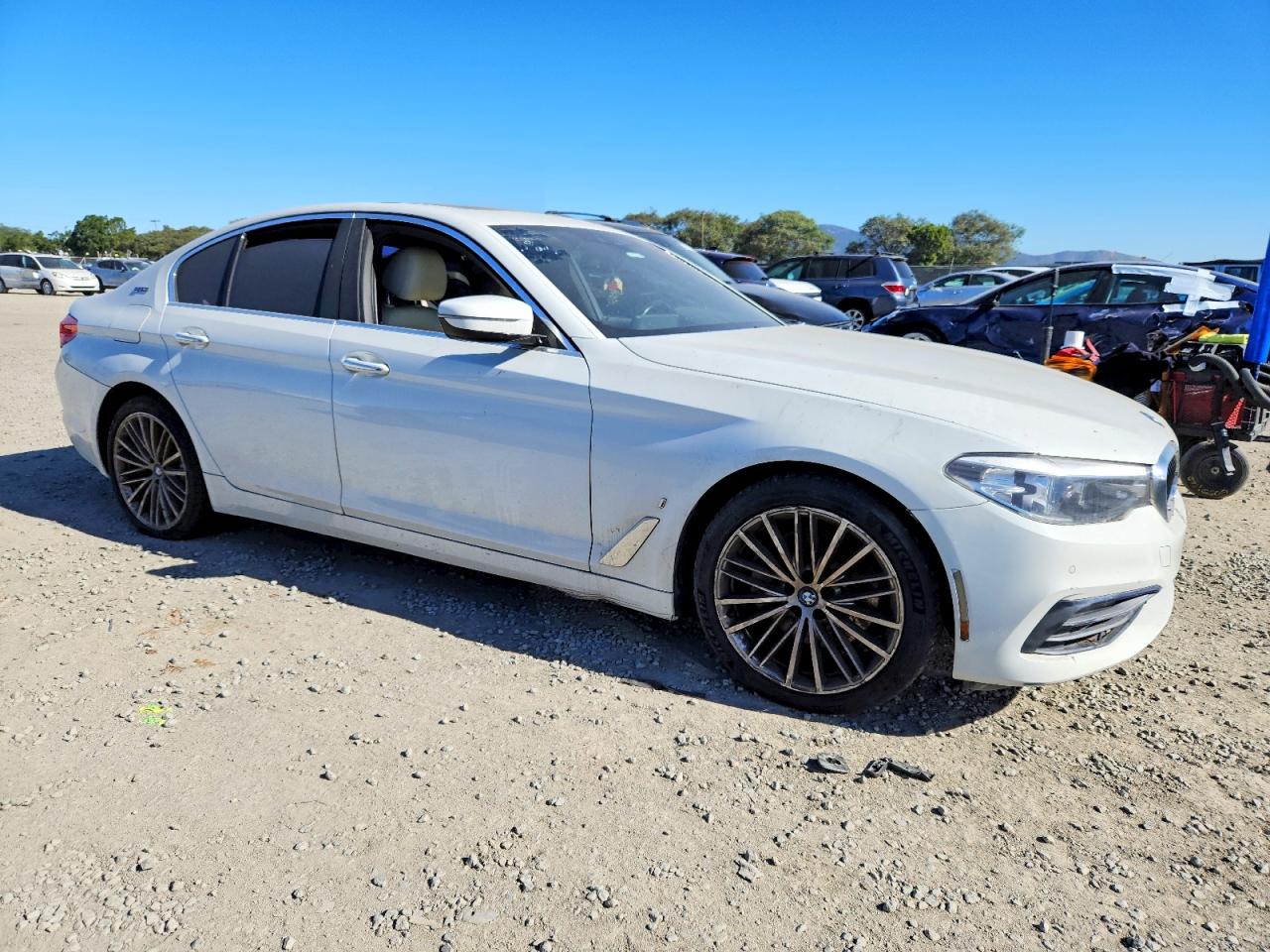 2018 BMW 5 series VIN WBAJA9C50JB033256 photo 4