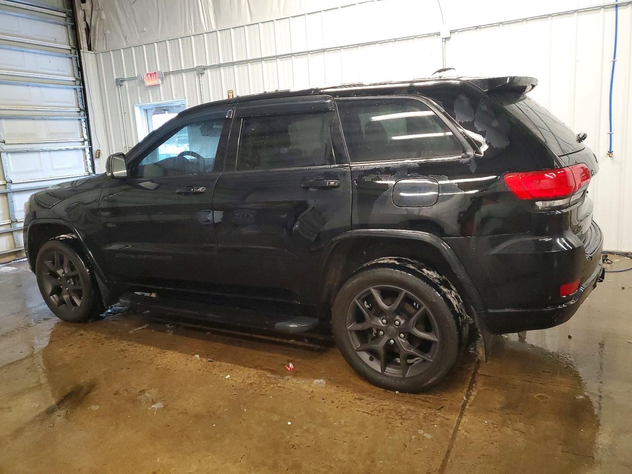 2018 Jeep Grand cher VIN 1C4RJFCM3JC450229 photo 2