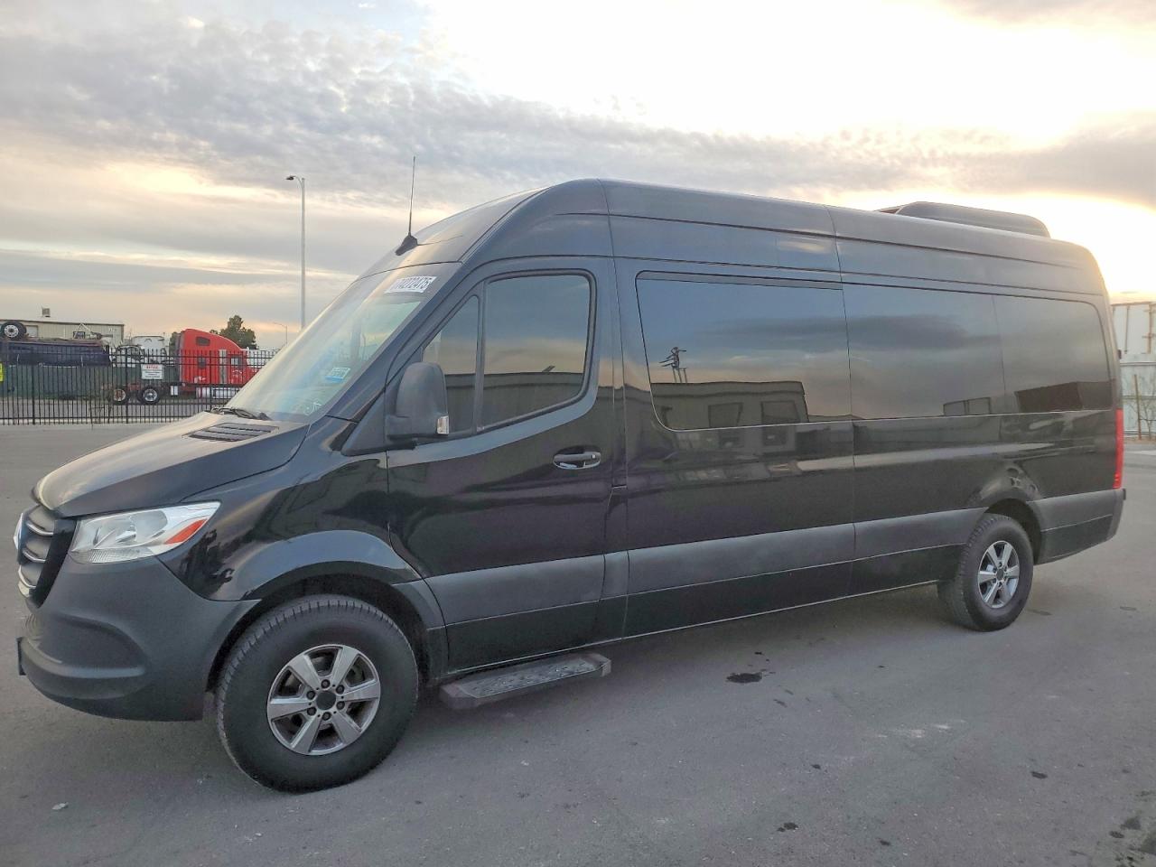 2019 MERCEDES-BENZ Sprinter VIN WDZPF1CD7KT000712 photo 2