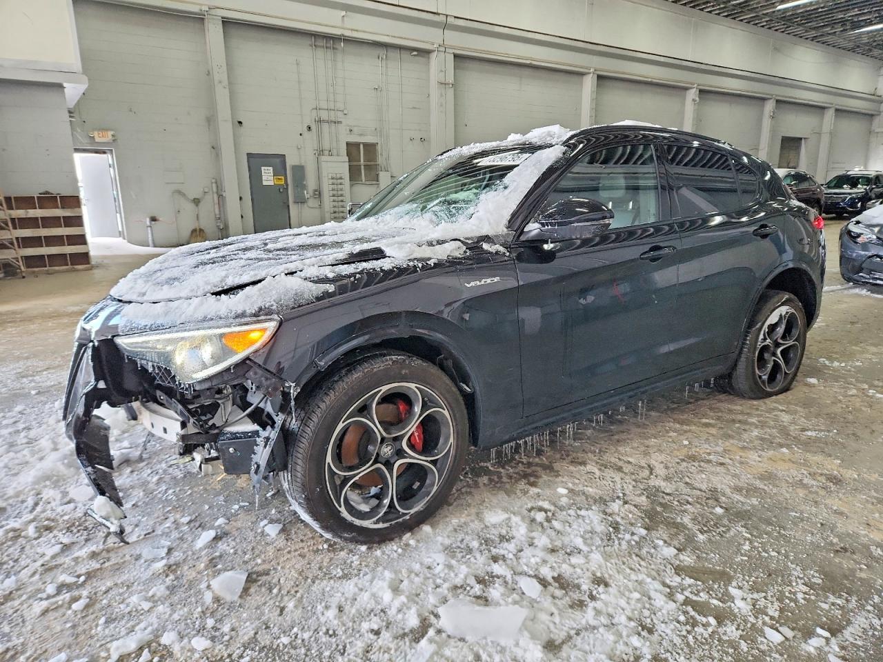 2023 Alfa Stelvio VIN ZASPAKBN9P7D51045 photo 1