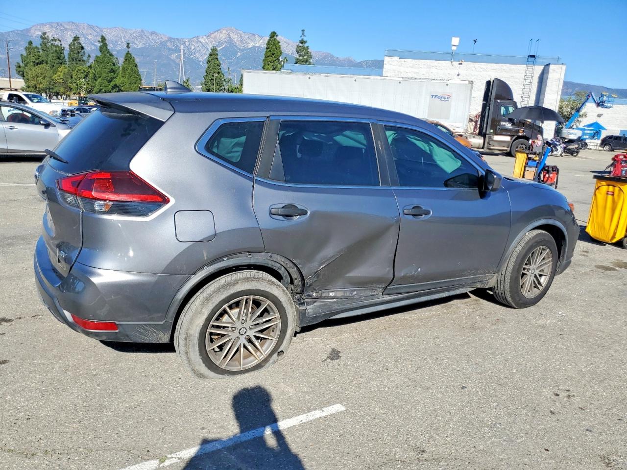 2020 NISS Rogue VIN JN8AT2MT6LW043128 photo 3