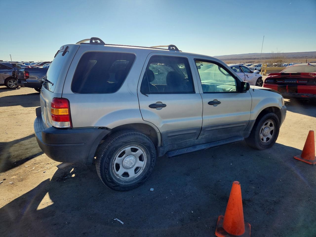 2003 Ford Escape VIN 1FMYU03163KC57843 photo 3