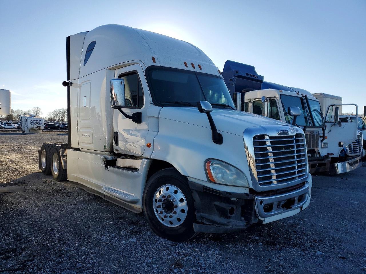2018 FREIGHTLINER All other VIN 1FUJGLDR5JLJR2003 photo 1