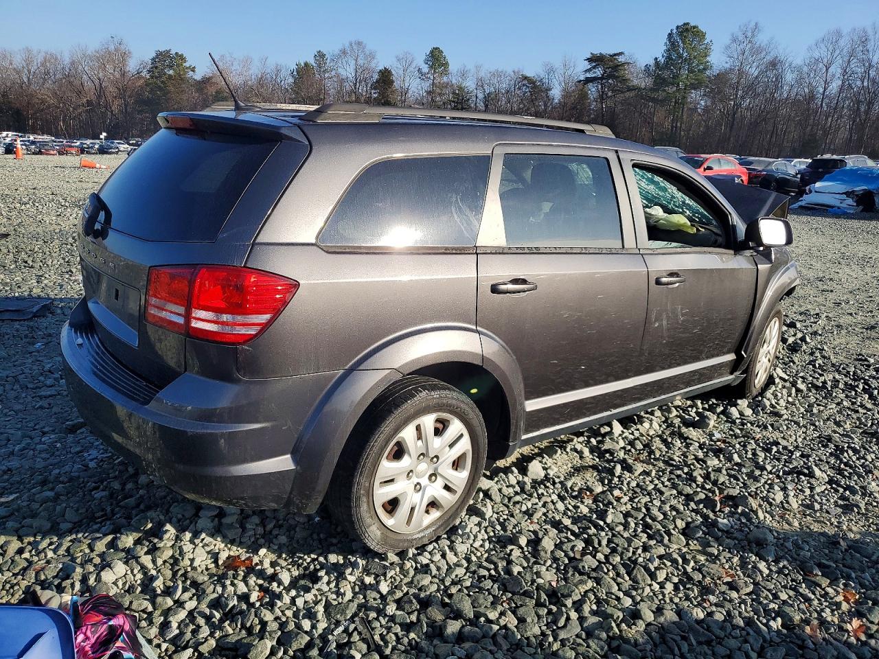 2017 Dodge Journey VIN 3C4PDCAB0HT707487 photo 3