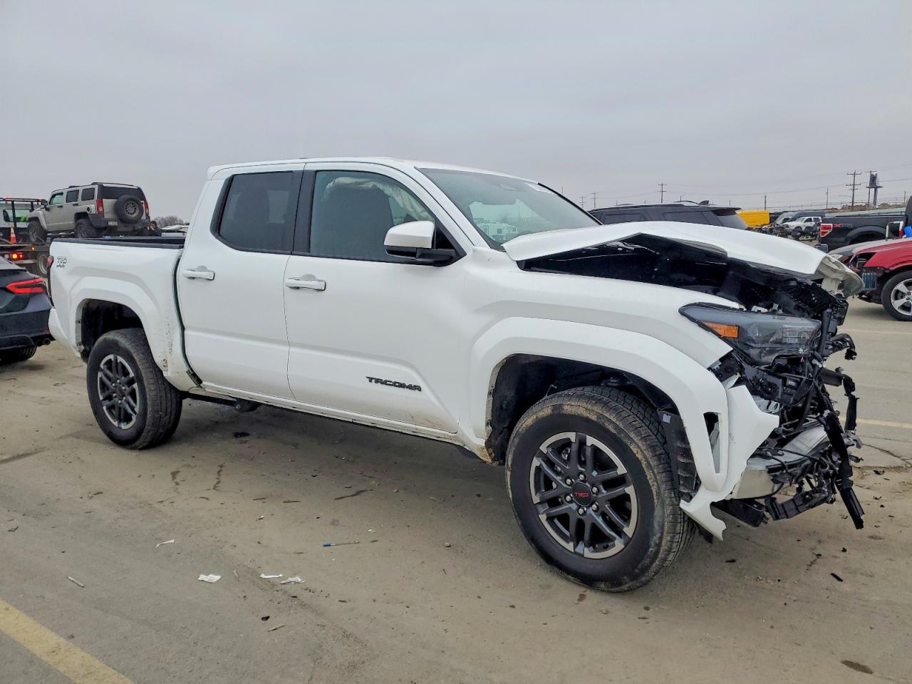 2025 Toyota Tacoma trd VIN 3TMLB5JN3SM179939 photo 4