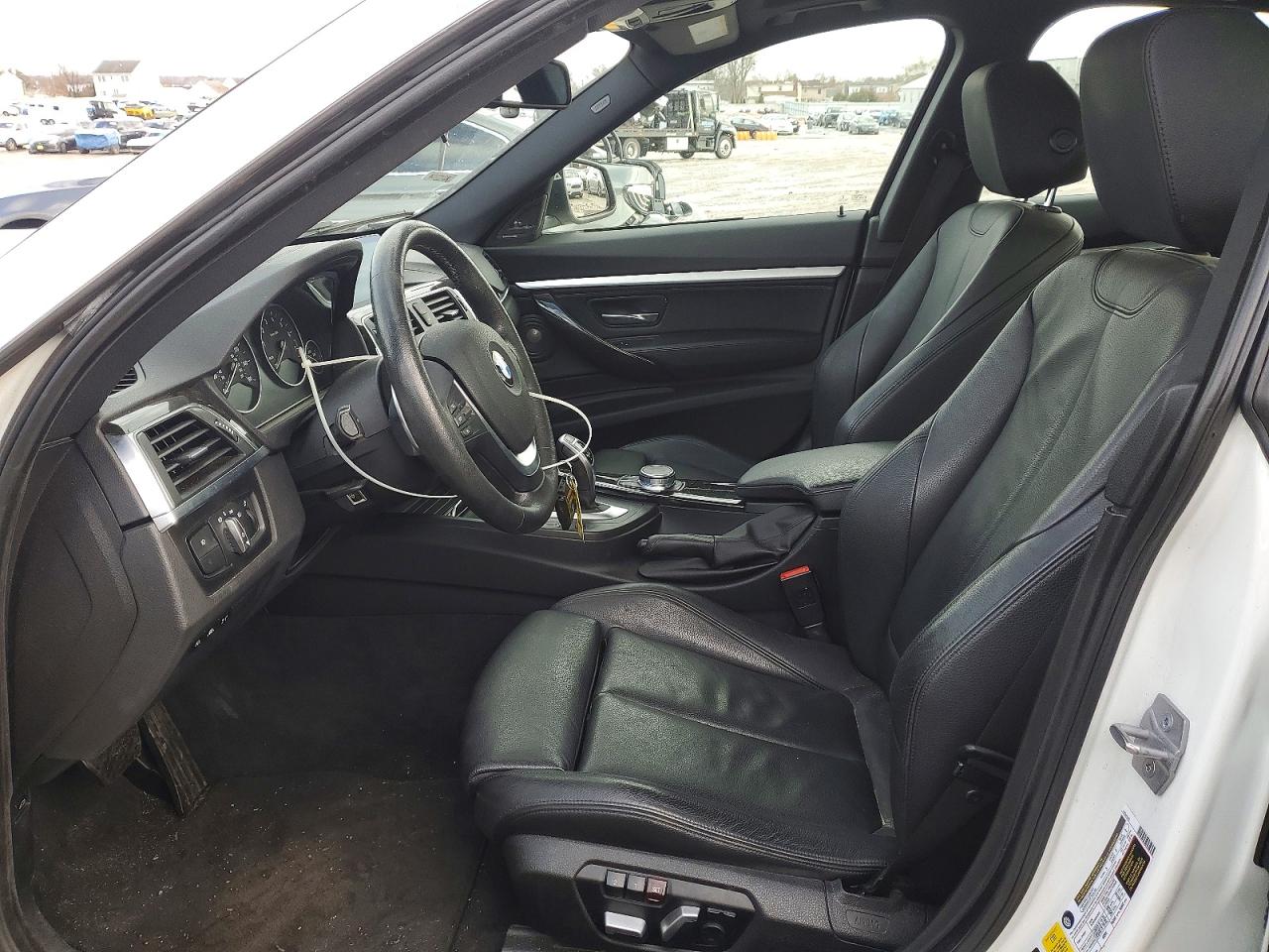 2018 BMW 3 series VIN WBA8Z9C54JB219924 photo 7