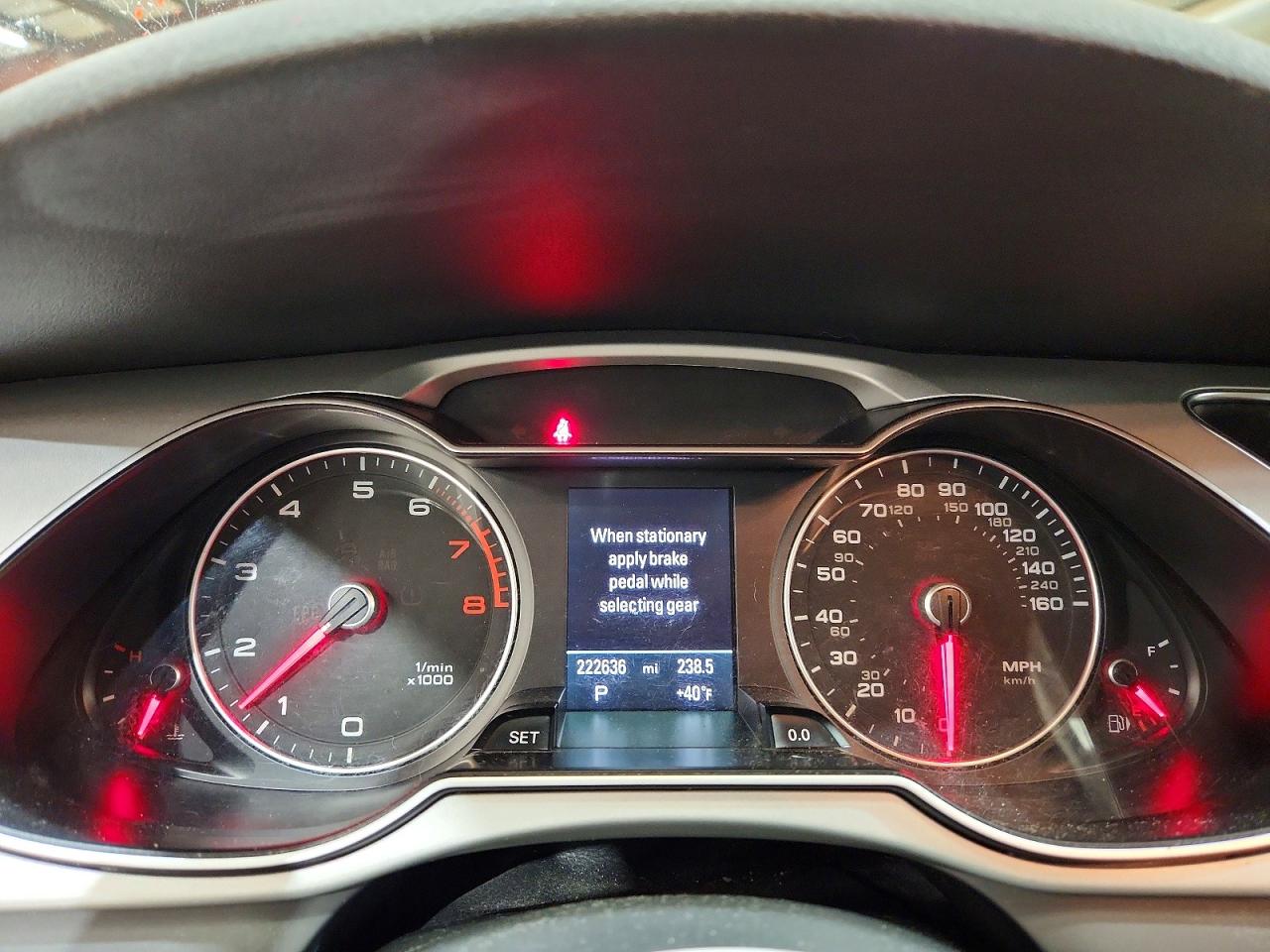 2016 Audi A4 VIN WA1UFAFL1GA015189 photo 9