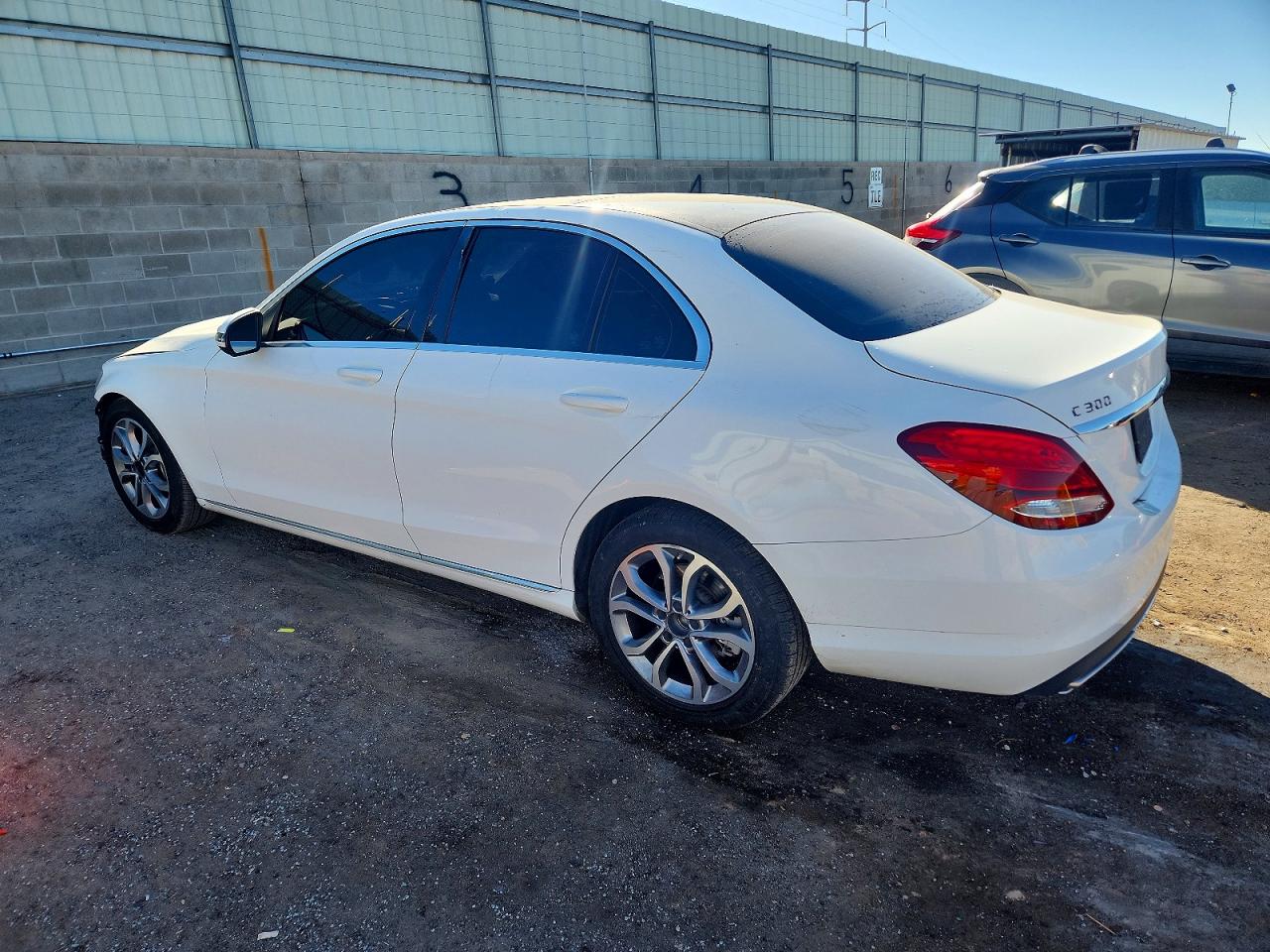 2018 Mercedes-Benz C class VIN WDDWF4JB5JR421392 photo 2
