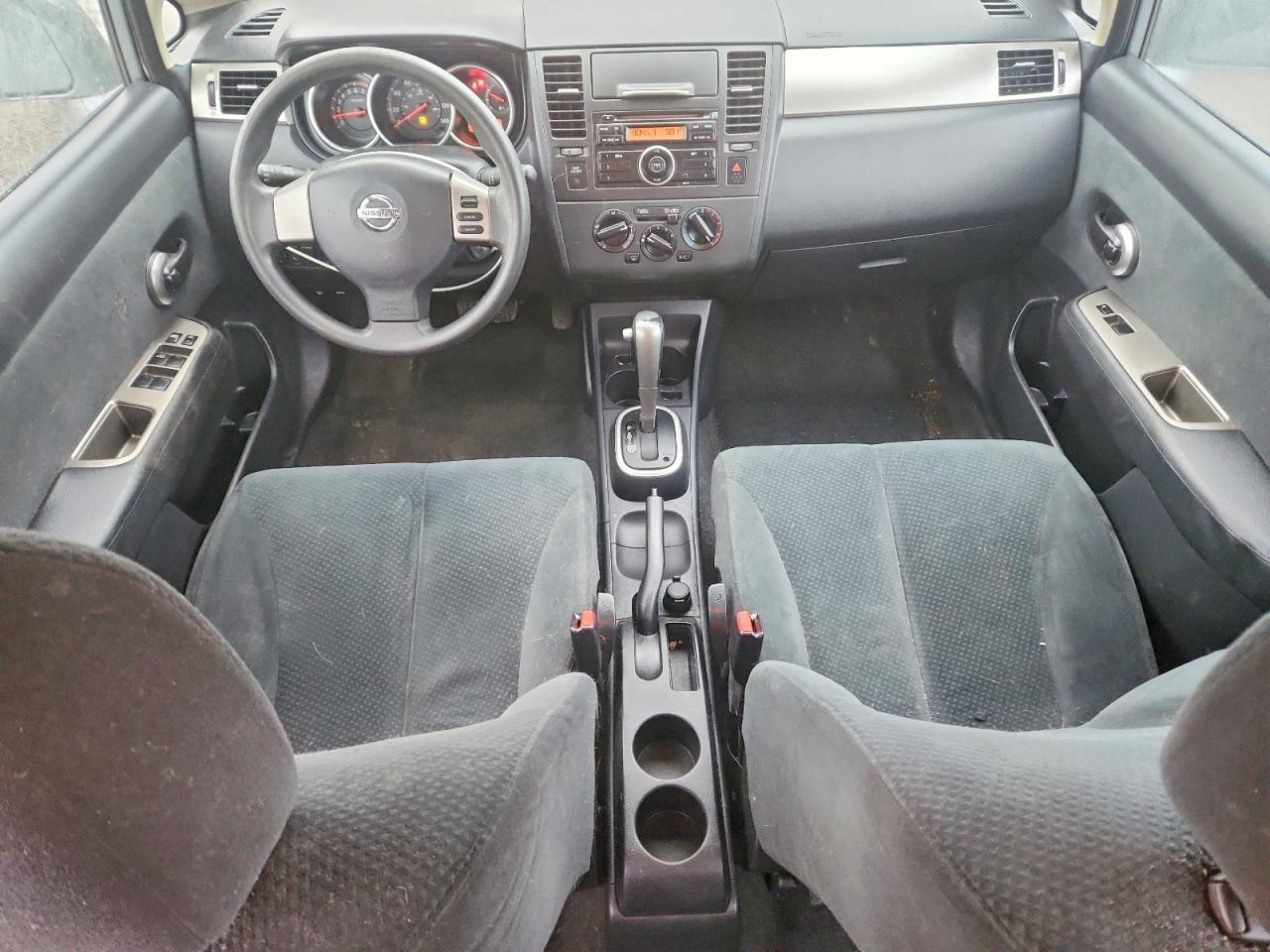 2010 NISS Versa VIN 3N1BC1CP9AL365041 photo 8