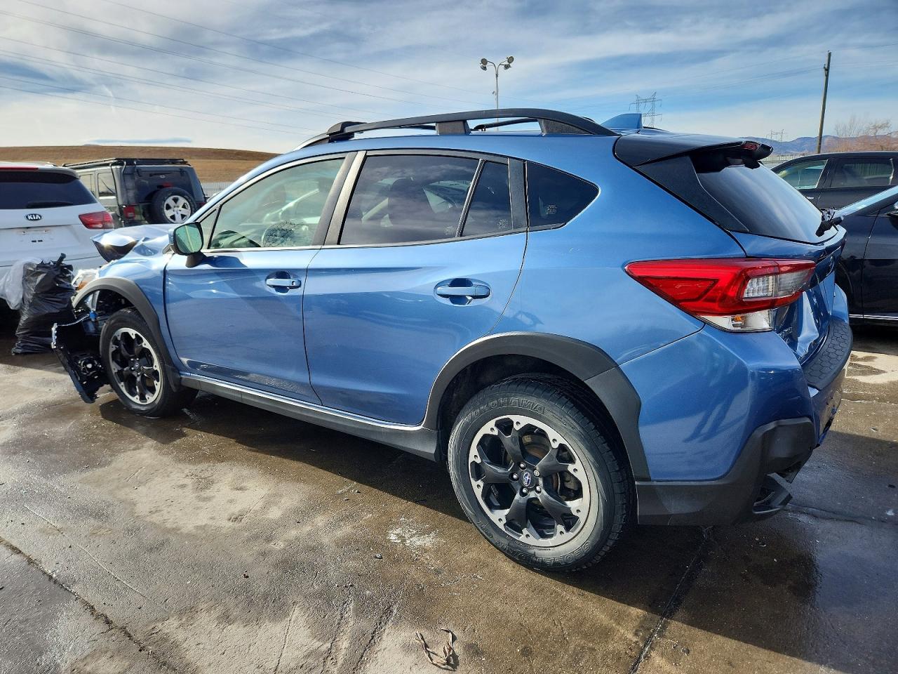 2022 Subaru Crosstrek VIN JF2GTAPC4NH229884 photo 2