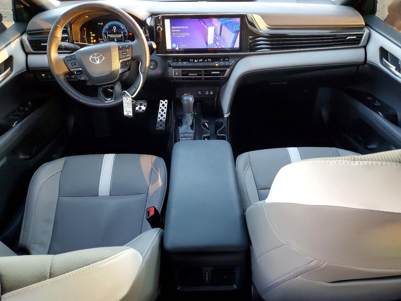 2025 Toyota Camry VIN 4T1DAACK9SU550810 photo 8