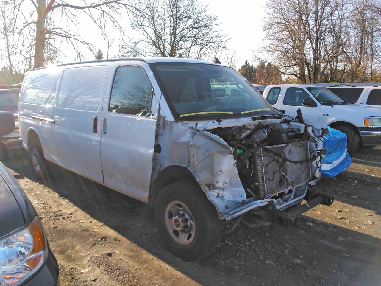 2022 GMC Savana VIN 1GTW7BF74N1178100 photo 4