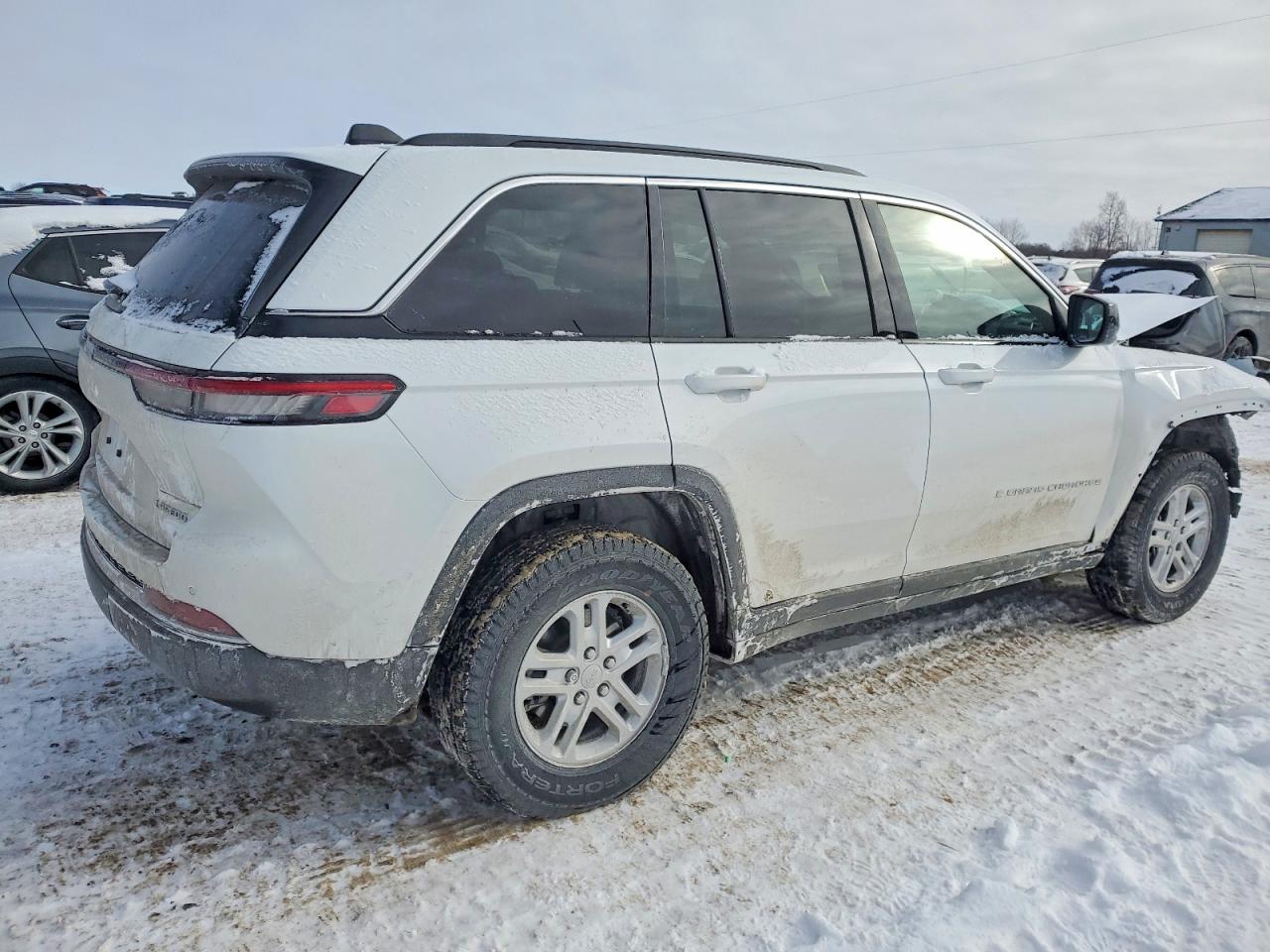 2025 Jeep Grand cher VIN 1C4RJHAG2SC293724 photo 3