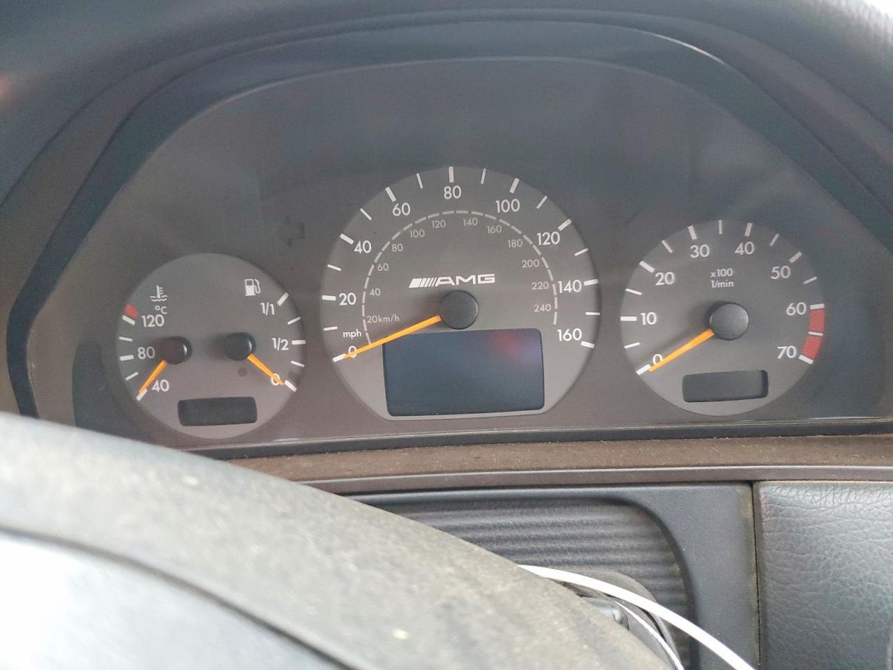 2001 Mercedes-Benz E-class VIN WDBJF74J01B226140 photo 9