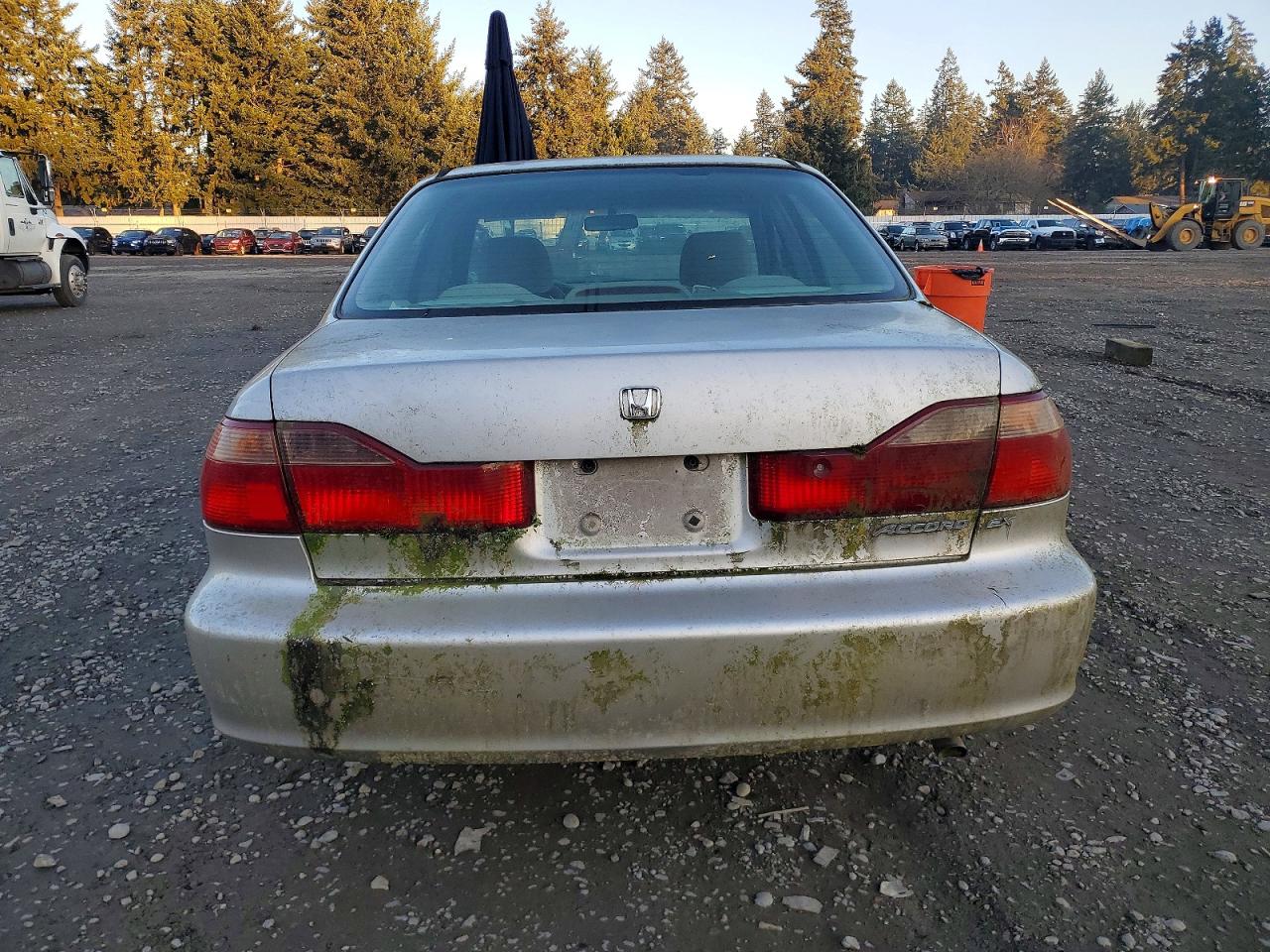 1998 Honda Accord VIN 1HGCG5659WA128282 photo 6
