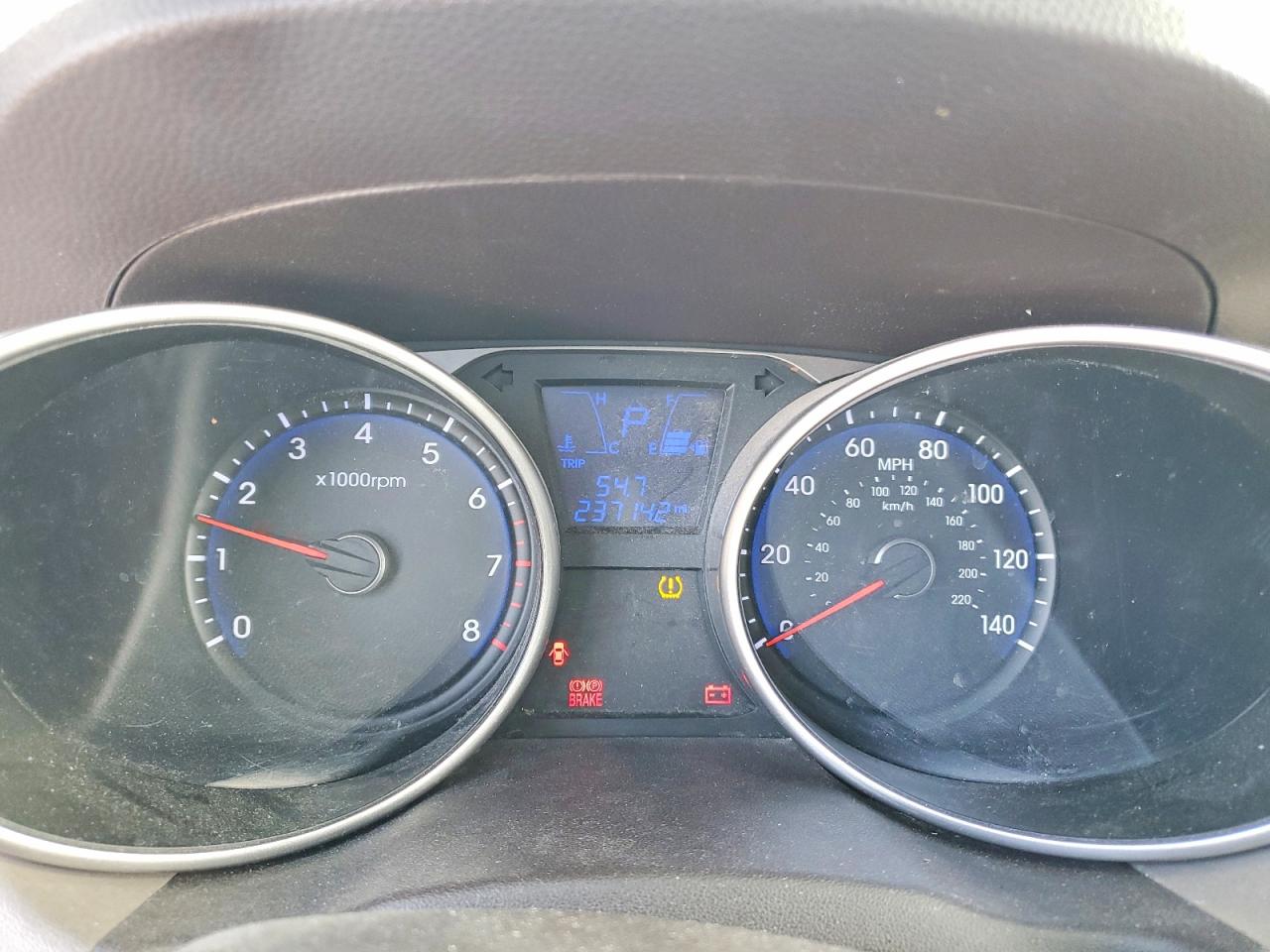 2011 Hyundai Tucson VIN KM8JUCAC5BU132164 photo 9