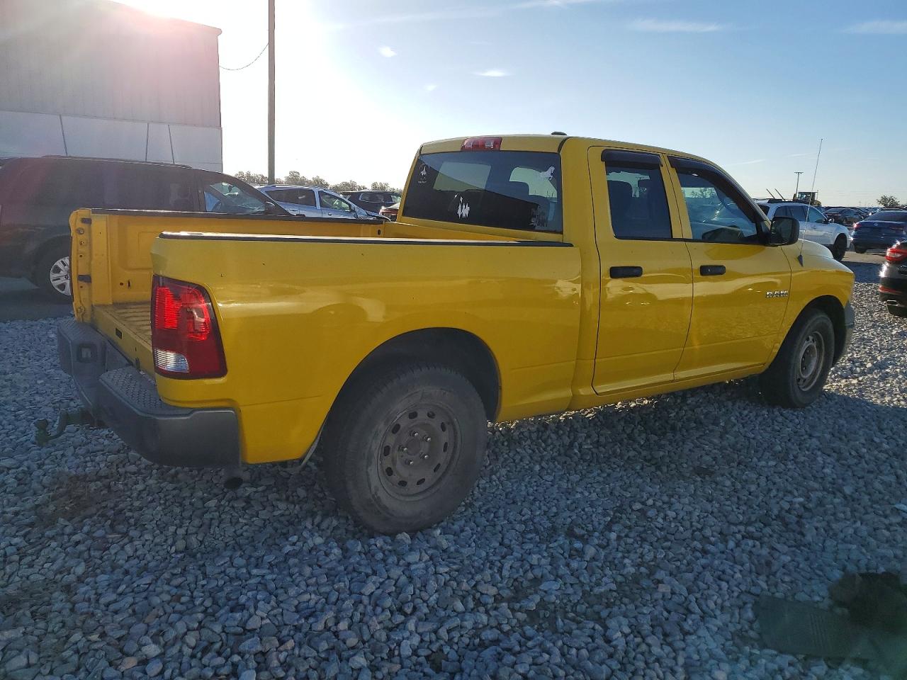 2009 Dodge Ram 1500 VIN 1D3HB18K39S746282 photo 3