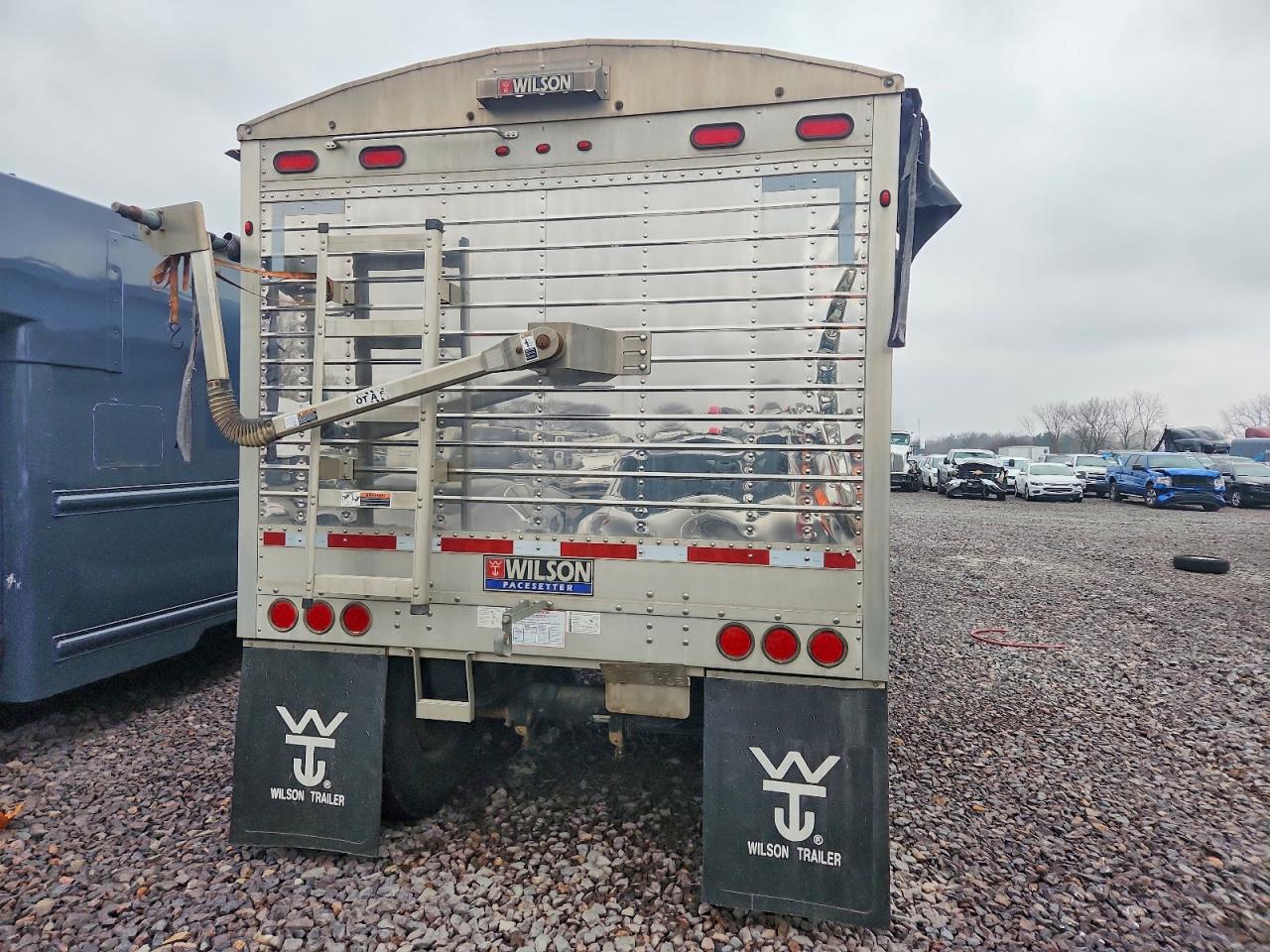 2018 Wilson All models VIN 1W14422A6J2269610 photo 5