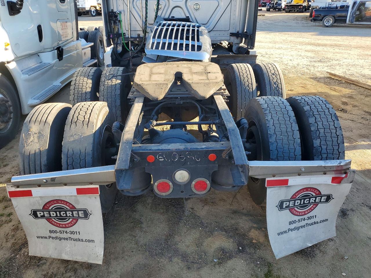 2018 FREIGHTLINER All other VIN 3AKJGLDR6JSHU5121 photo 9