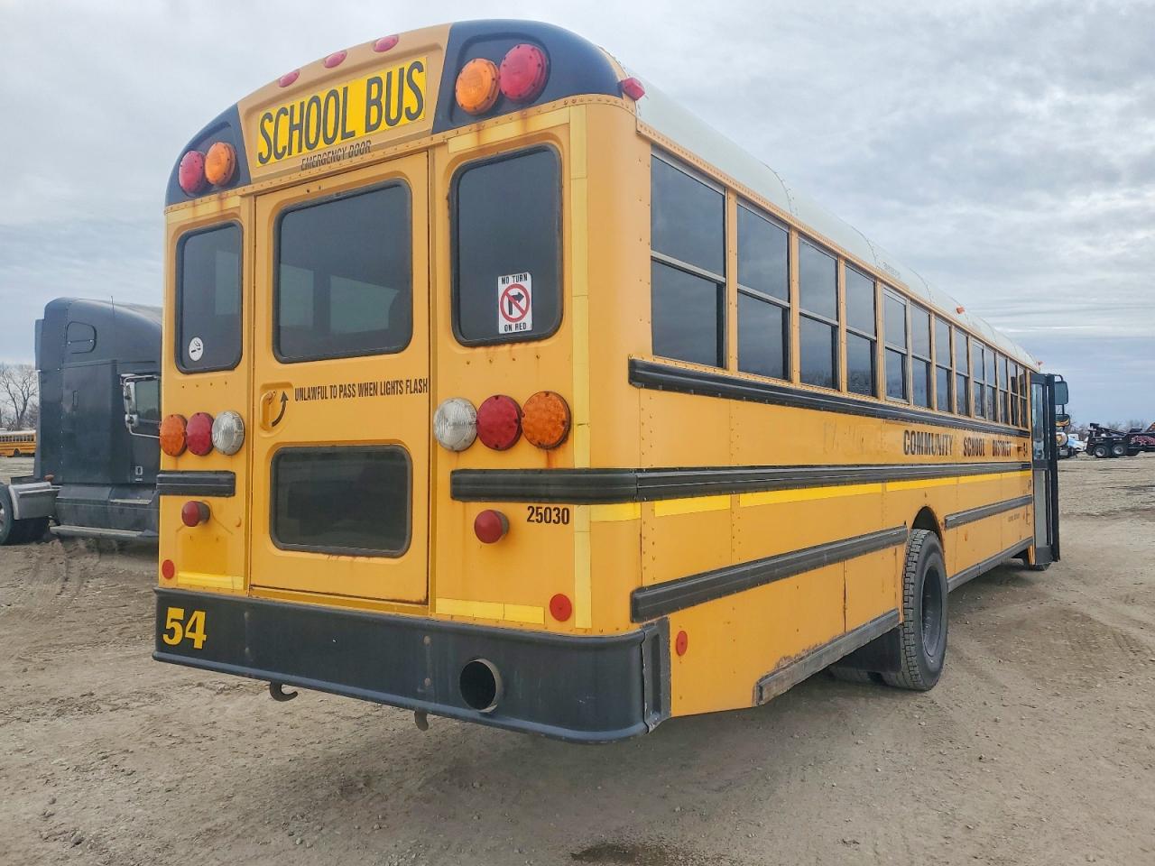 2014 IC Ce series VIN 4DRBUAAN5EB780789 photo 4