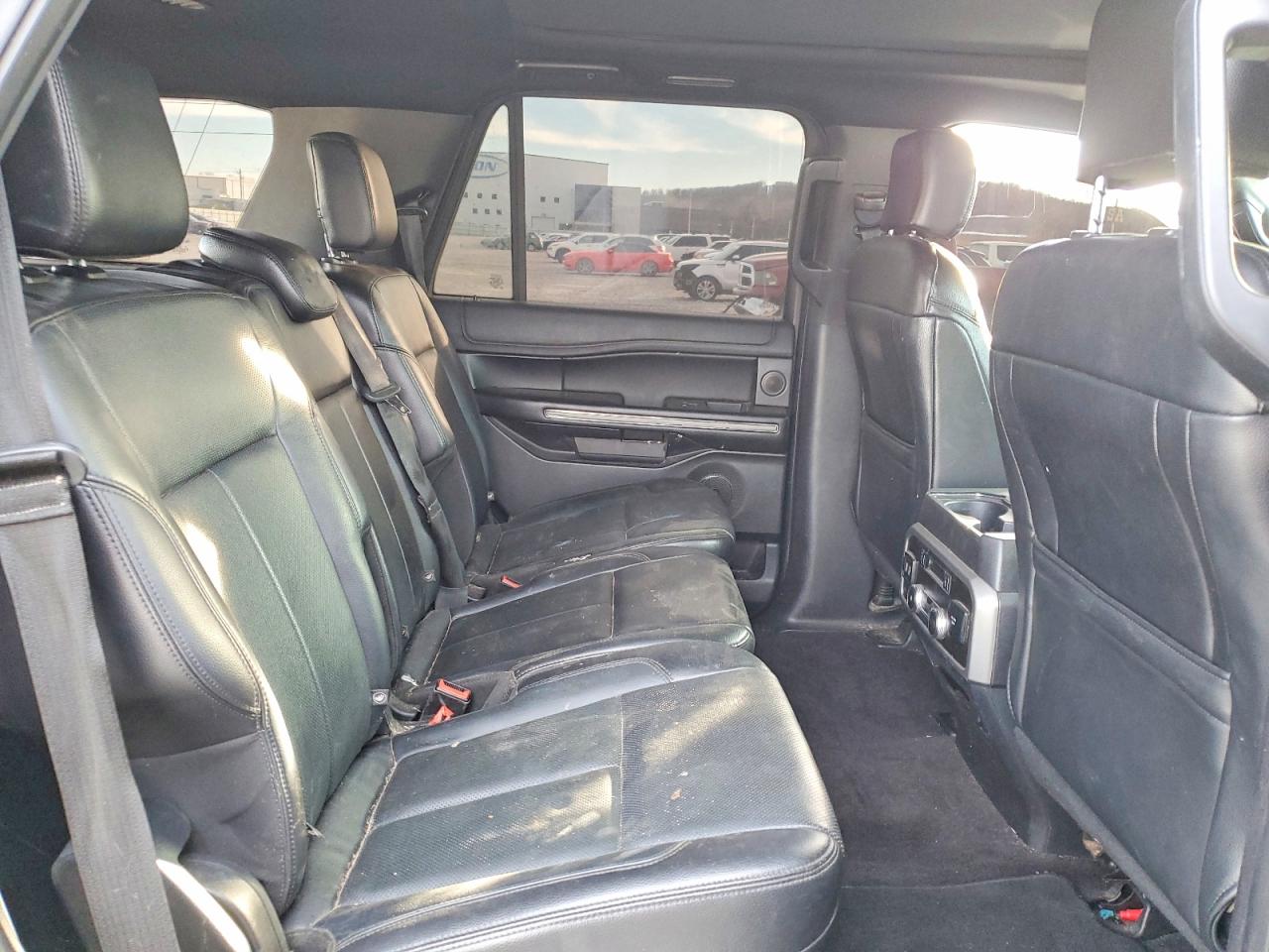 2018 Ford Expedition VIN 1FMJU1JT8JEA69302 photo 11