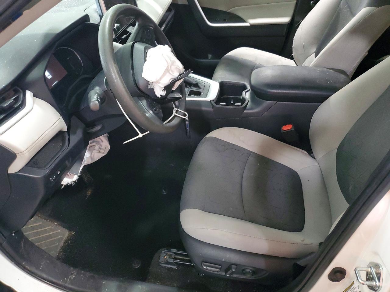 2024 Toyota Rav4 VIN 2T3P1RFV4RC395930 photo 7