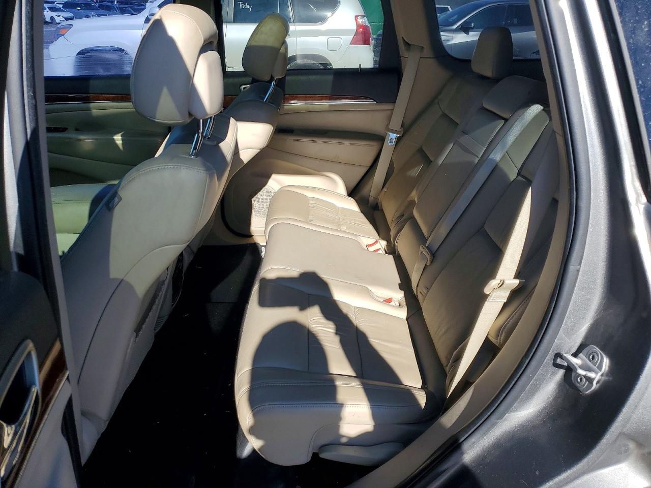 2011 Jeep Grand cher VIN 1J4RS5GT8BC610934 photo 11