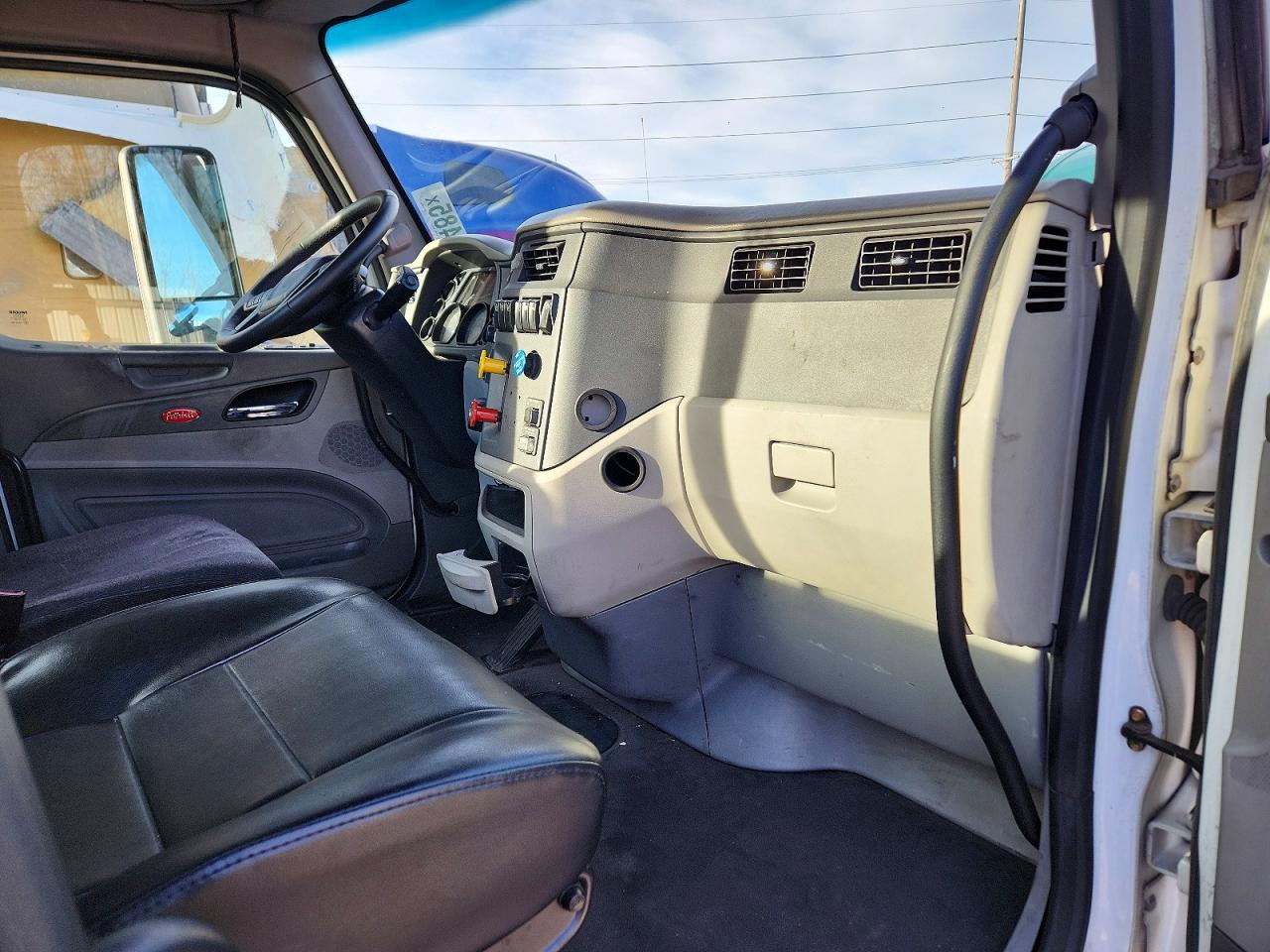 2019 PETERBILT All models VIN 1XPBA48X3KD478485 photo 5