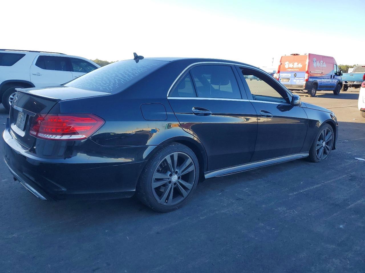 2014 Mercedes-Benz E-class VIN WDDHF5KB6EA974750 photo 3