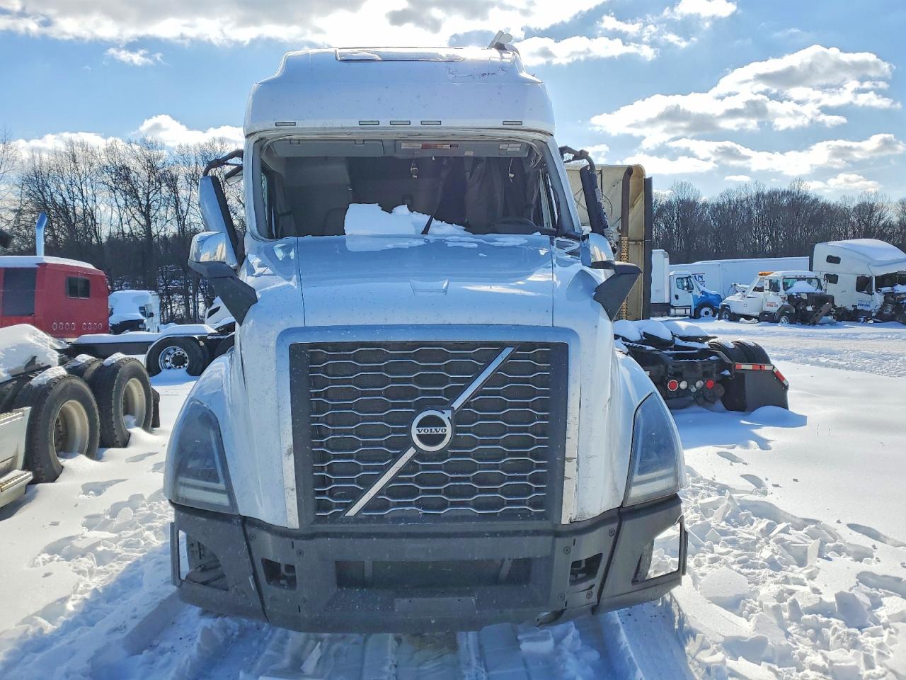 2022 VOLVO Vn VIN 4V4NC9EH9NN312610 photo 7