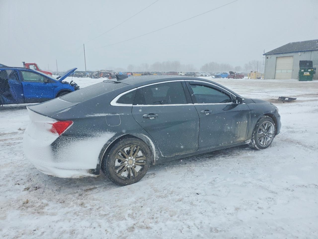 2018 Chevrolet Malibu VIN 1G1ZD5ST5JF220290 photo 3